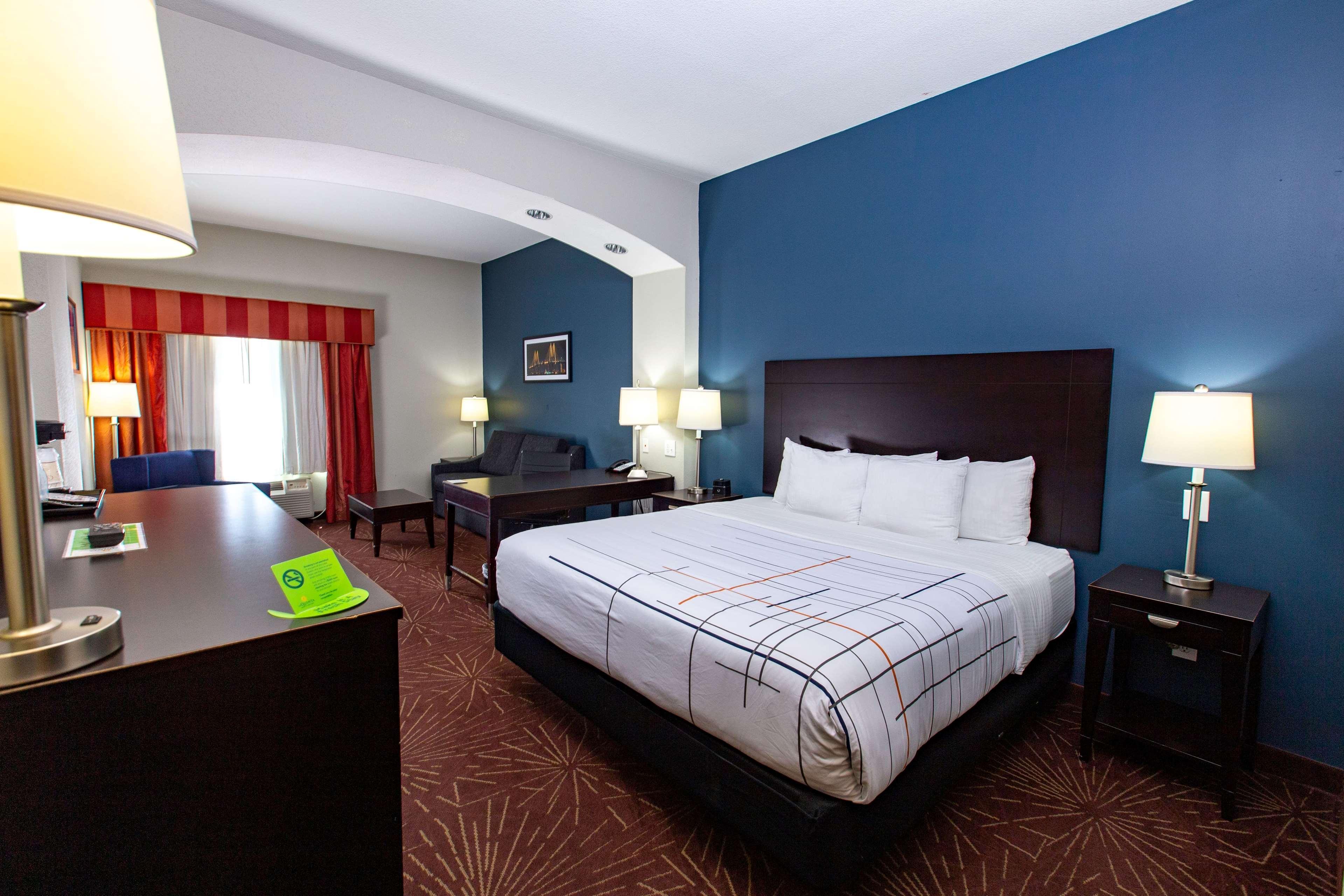 La Quinta By Wyndham Houston East At Normandy Hotell Eksteriør bilde