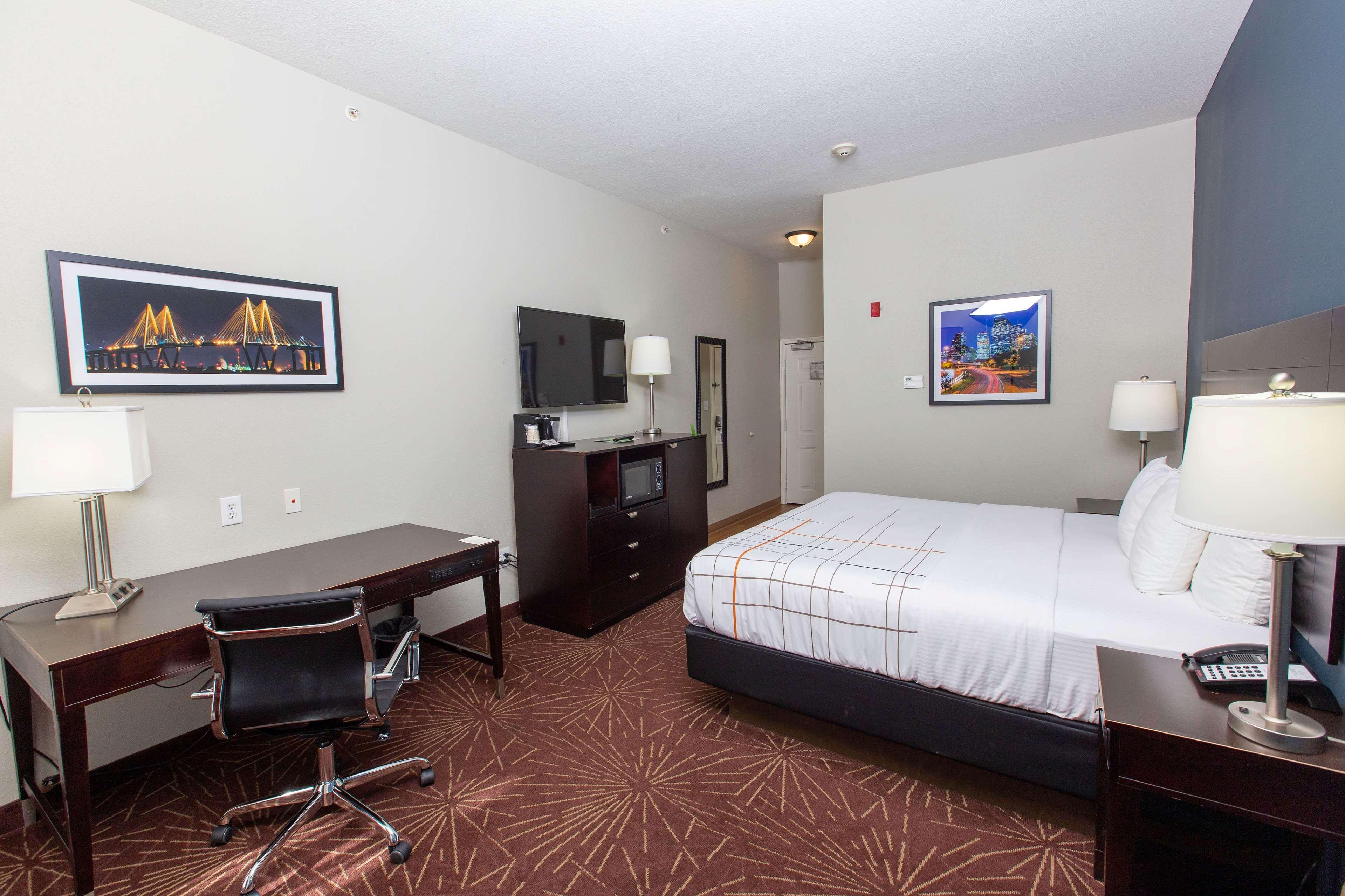 La Quinta By Wyndham Houston East At Normandy Hotell Eksteriør bilde