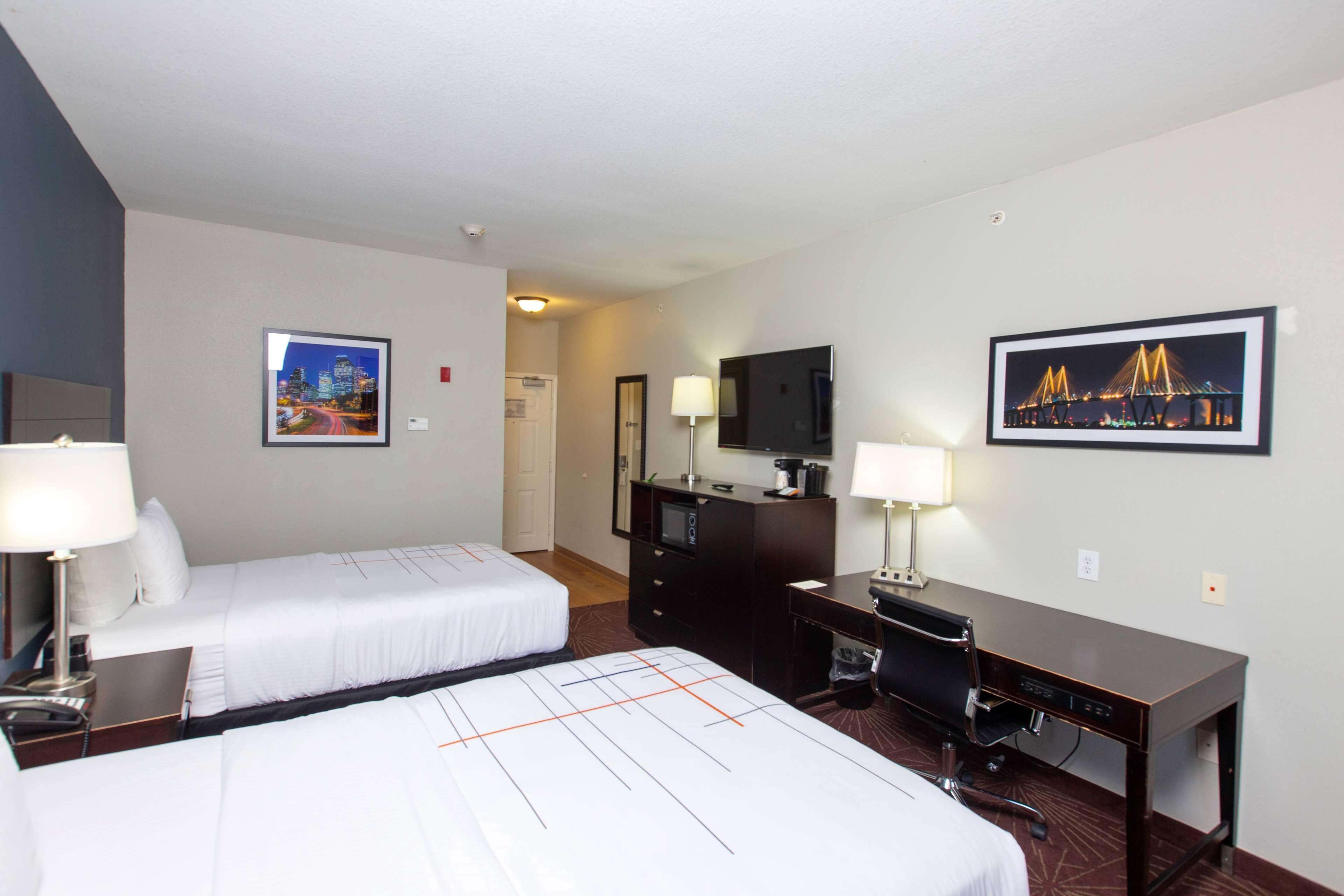 La Quinta By Wyndham Houston East At Normandy Hotell Eksteriør bilde