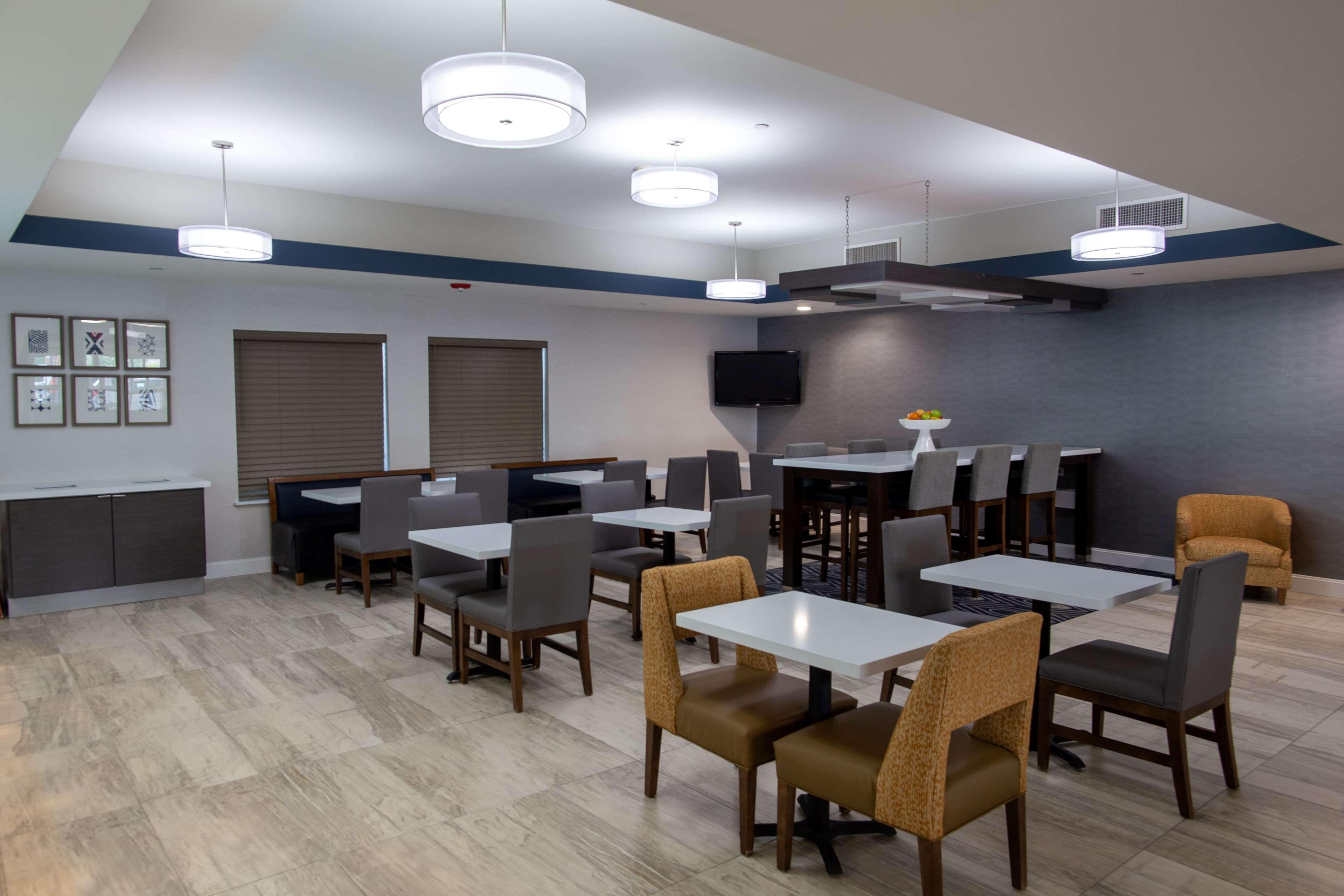 La Quinta By Wyndham Houston East At Normandy Hotell Eksteriør bilde